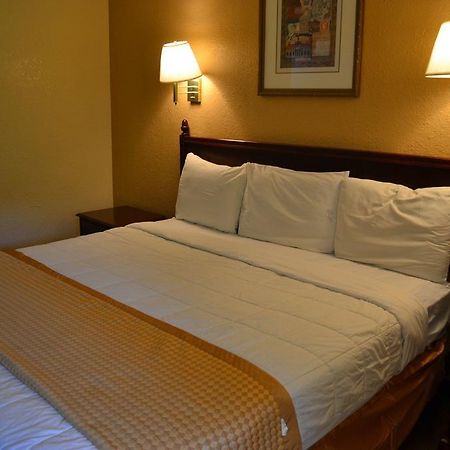 Americas Best Value Inn Smithfield Eksteriør bilde