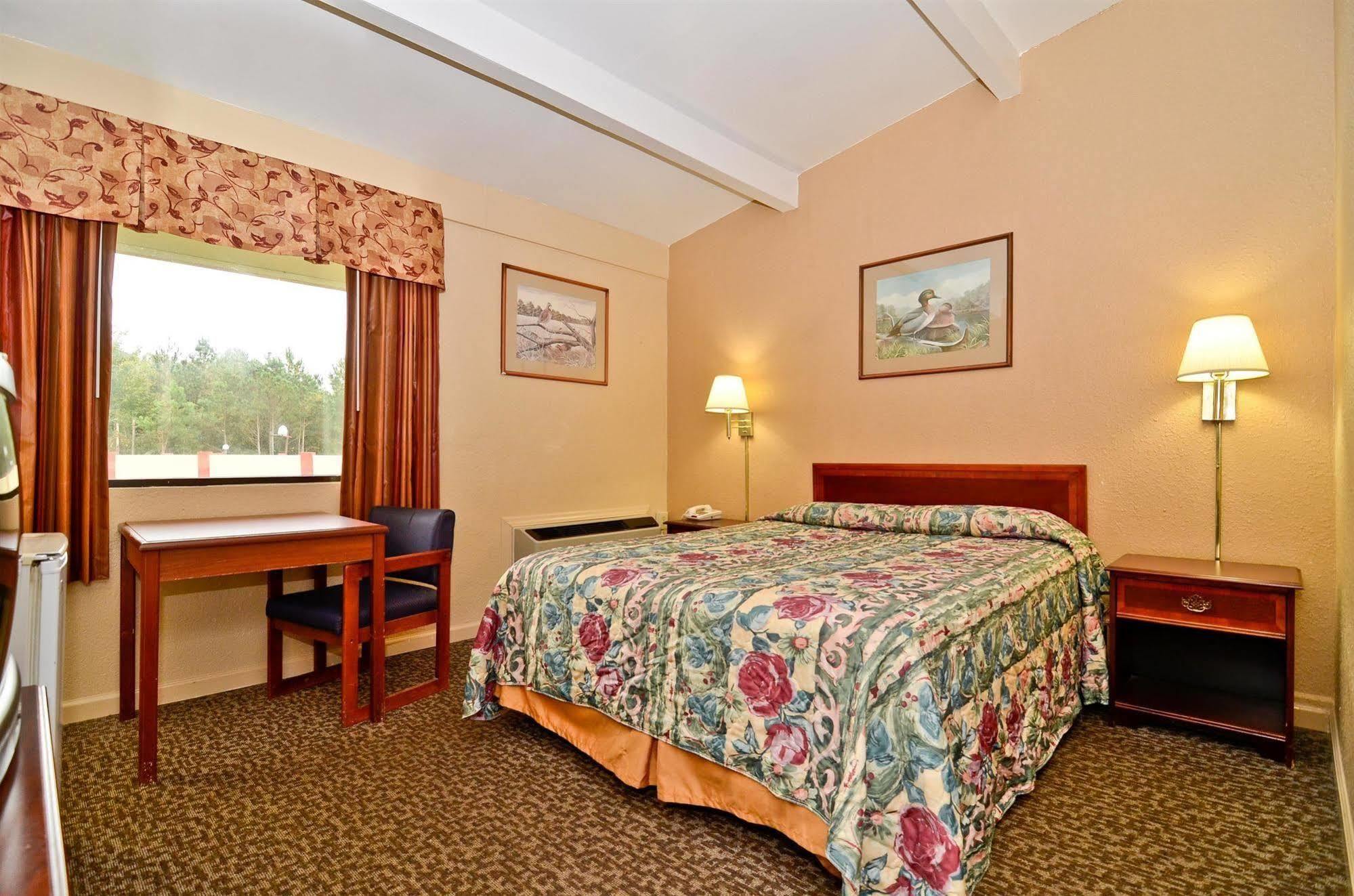 Americas Best Value Inn Smithfield Rom bilde