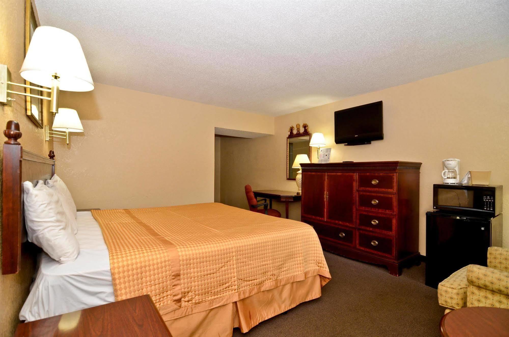 Americas Best Value Inn Smithfield Rom bilde